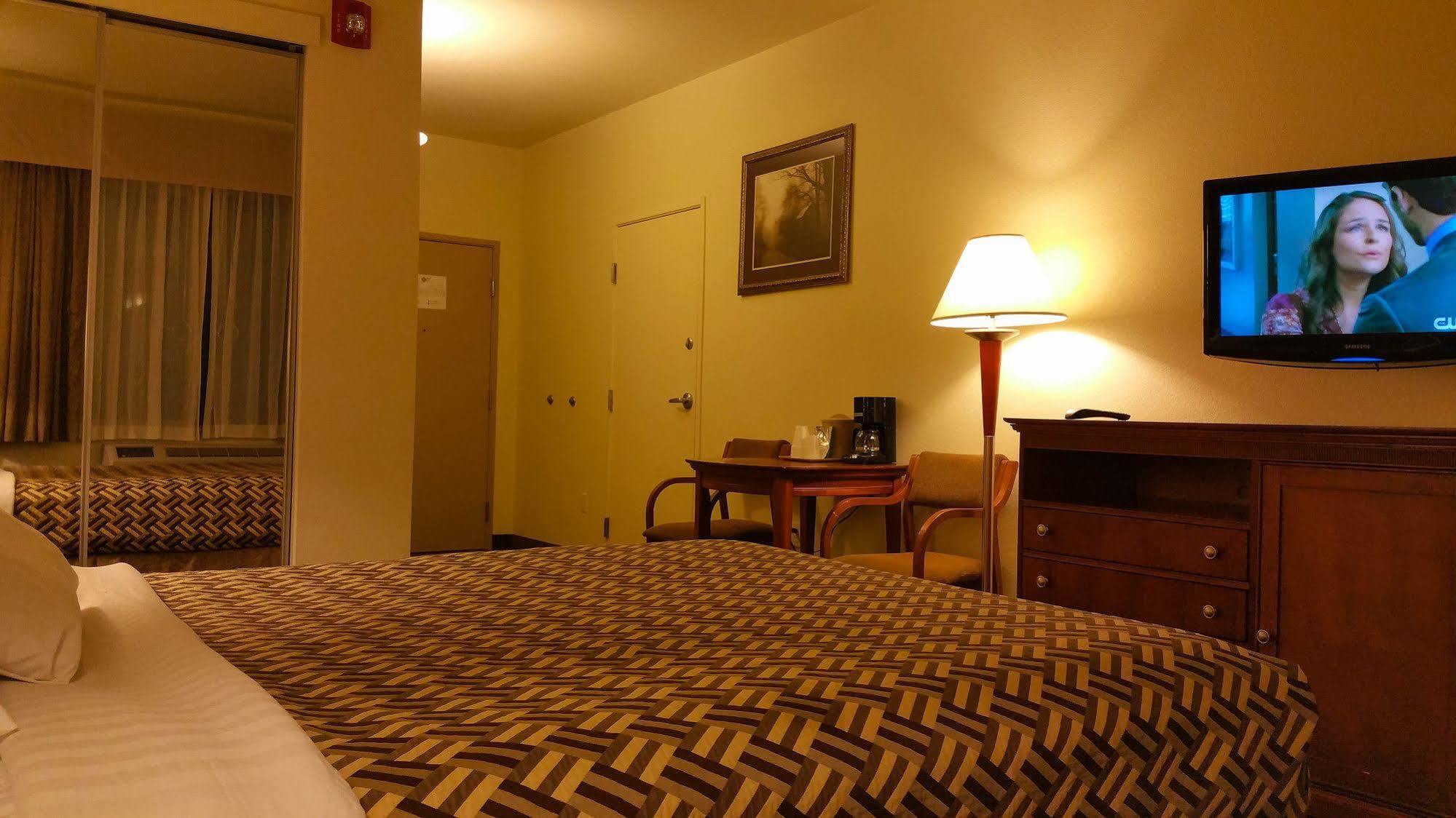 A Riverside Inn Travelodge By Wyndham Fairplay Esterno foto